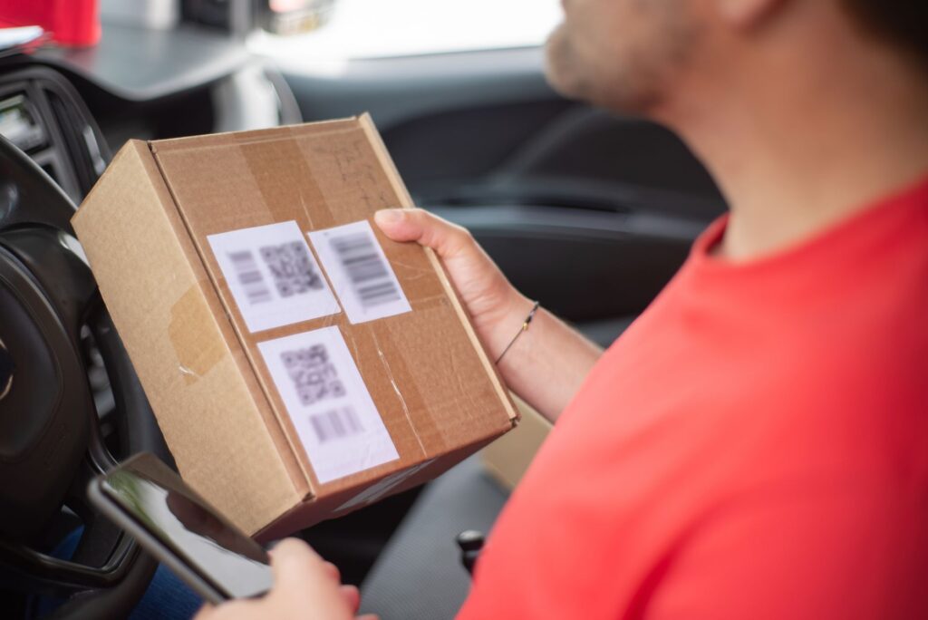 Çobançeşme çıkışlı Acil Paket Kurye paket teslimatı gönderi hazırlama süreci