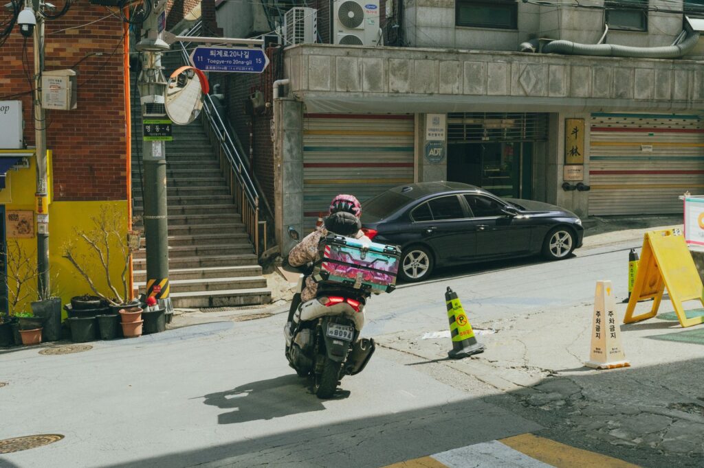 Çobançeşme çıkışlı Moto Kurye motosikletli teslimat uygun kurye hizmeti seçimi