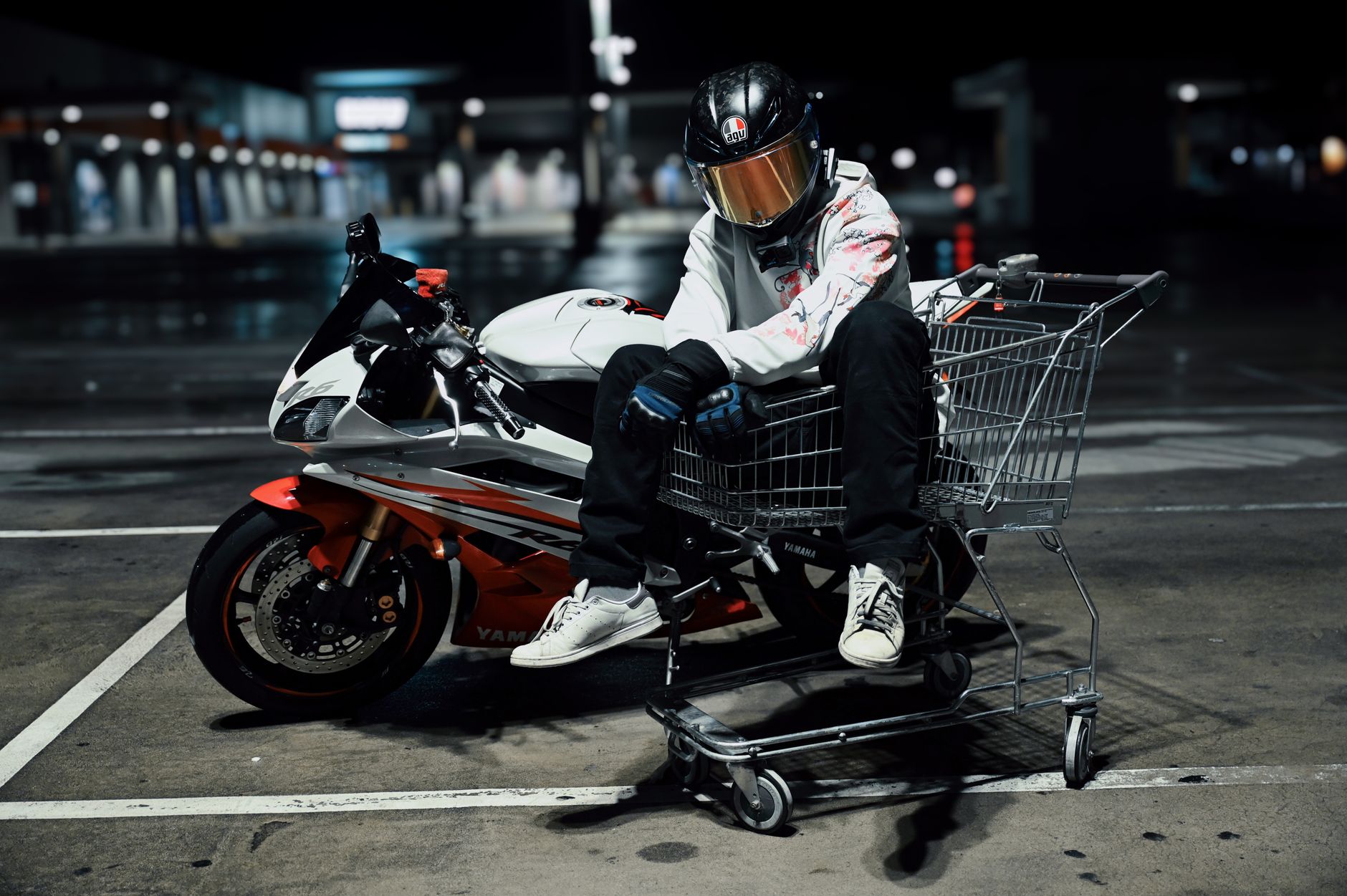 Avcılar bölgesinde Hafta Sonu Moto Kurye motosikletli teslimat gönderi teslim ve devir süreci Hafta Sonu Moto Kurye Avcılar teslimatı - motosikletli teslimat gönderi teslim ve devir süreci