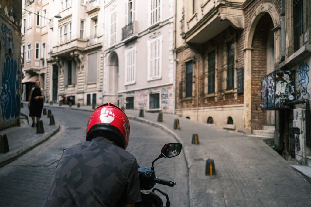 Motorlu Kurye Servisi hizmeti Şirinevler - motosikletli teslimat teslimat karar ve planlama süreci